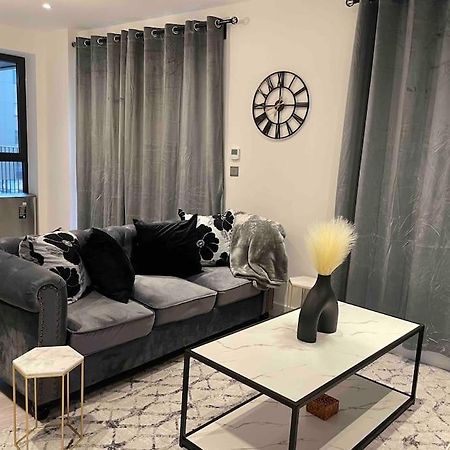 Stylish And Cosy 2 Bedroom Flat In Croydon Extérieur photo