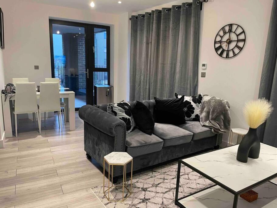 Stylish And Cosy 2 Bedroom Flat In Croydon Extérieur photo