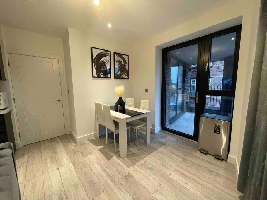 Stylish And Cosy 2 Bedroom Flat In Croydon Extérieur photo