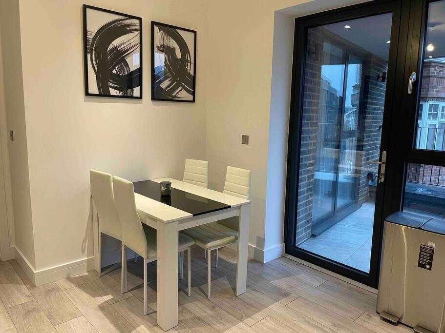 Stylish And Cosy 2 Bedroom Flat In Croydon Extérieur photo