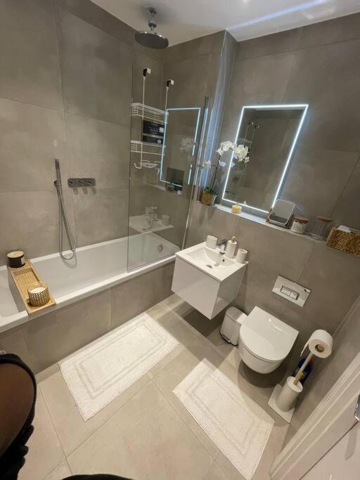 Stylish And Cosy 2 Bedroom Flat In Croydon Extérieur photo